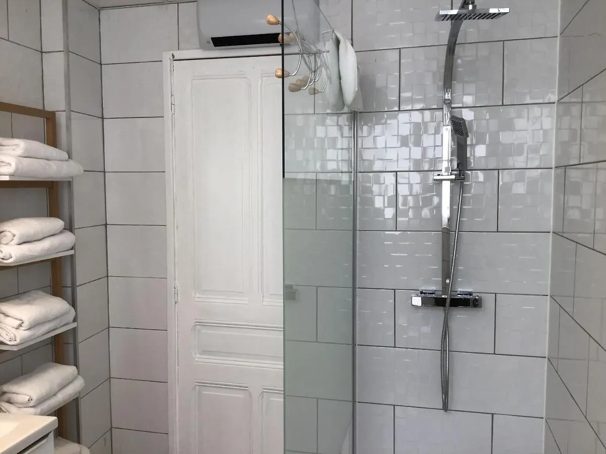 Apartment Appartement Lumea 80 M2 Climatise Parking Proche Sanctuaires Lourdes France